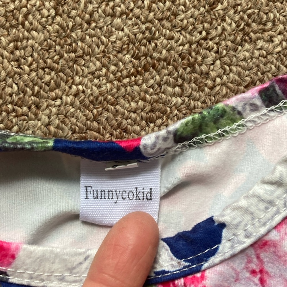 ❤️Floral Baby onesie with Pink Accents - Picture 4 of 6